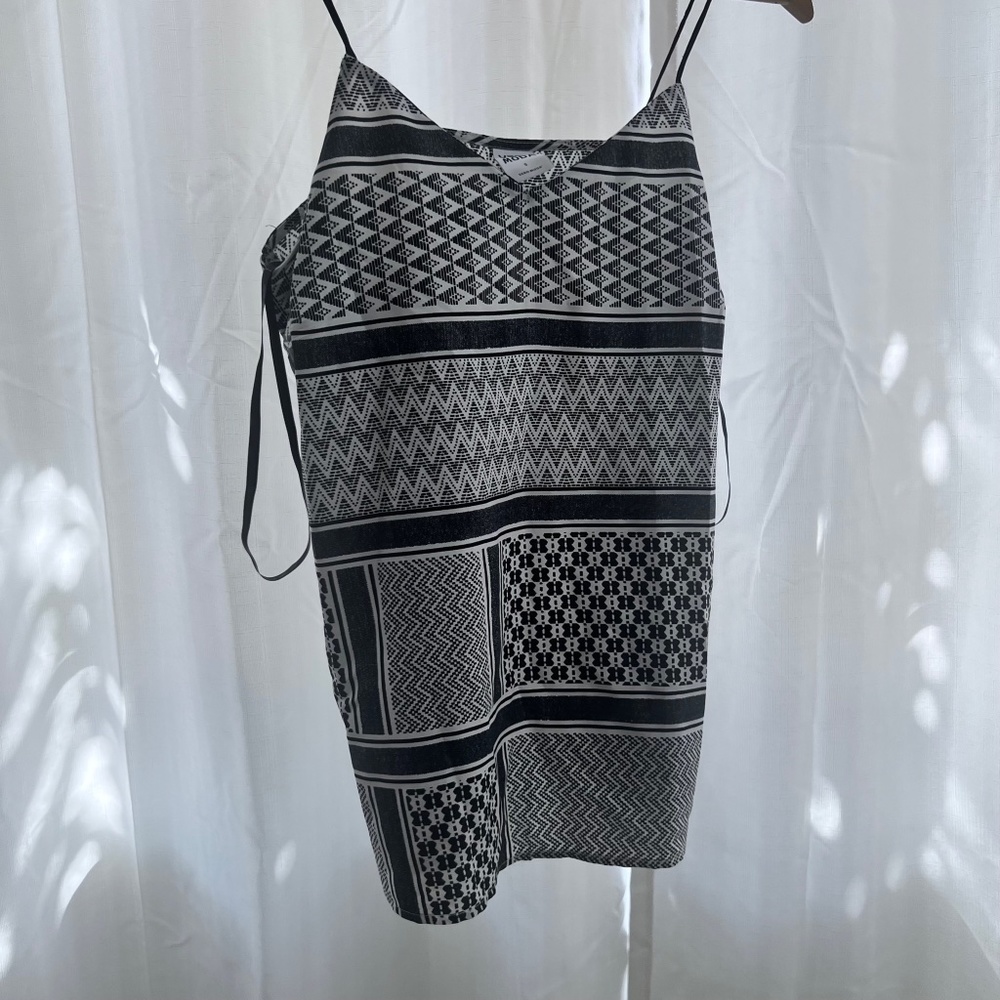 Vero Moda Spaghetti Strap Tank Tops - Black & White Patterns